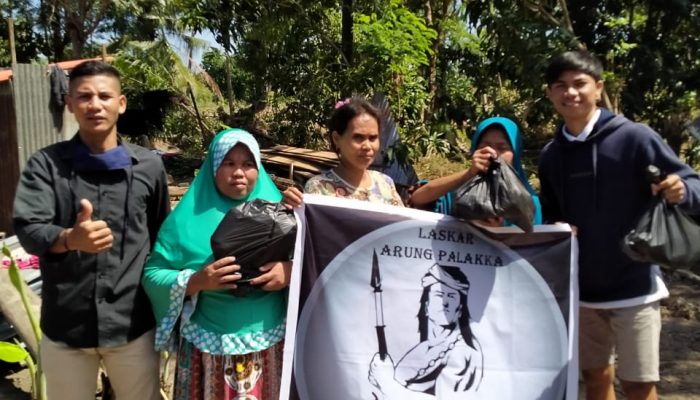 LAP Bone Sasar Korban Banjir di Bantaeng