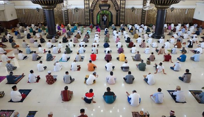 Di Tempat Ibadah Bisa Kena Corona? 40 Persen Warga Surabaya Tak Percaya