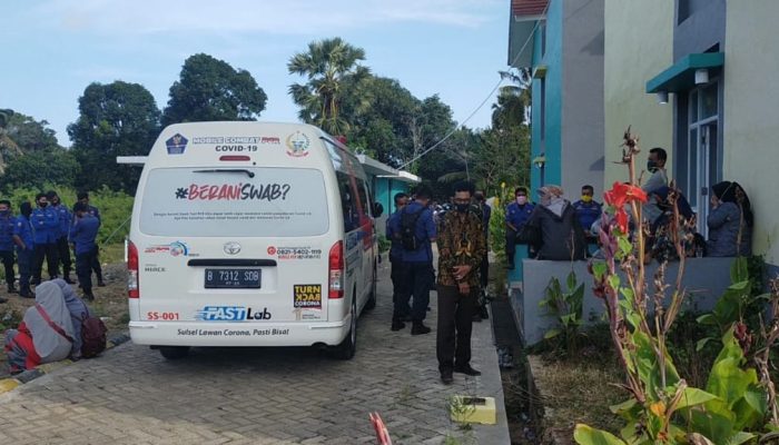 Satu Unit Mobil Combat PCR Tiba di Bone, Satgas Sasar Kontak Erat Klaster OPD