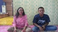 Pernikahan pemuda lajang dan nenek 62 tahun di Kalteng yang viral. (Antara)
