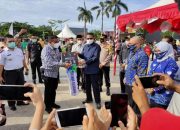 PT Bank Sulselbar Serahkan CSR 1 Unit Mobil Sky Lift ke Pemkab Bone