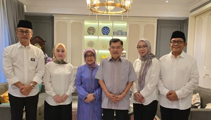Rio-Amir Sambangi Kediaman JK ‘Mappatabe’ Maju Pilkada Bone