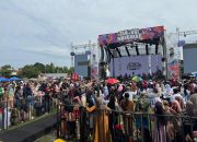 Tana Ogi Wanuakku Fest di Desa Lamuru Bone, Warga Tumpah Ruah Sambut Kepulangan Haji Rendi Solihin
