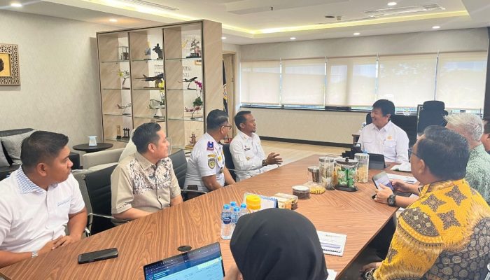 Runway Bandara Arung Palakka Akan Diperpanjang, Bupati Bone Audiensi ke Kemenhub