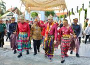 Wamen Kebudayaan RI Giring Ganesha Dianugerahi Gelar Adat “I Sumange Daeng Marowa” di Bone