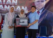 Pengawasan APBD 2026 di Bone, Wakil Ketua DPRD Sulsel Yasir Machmud Salurkan Bantuan Alat Produksi UMKM