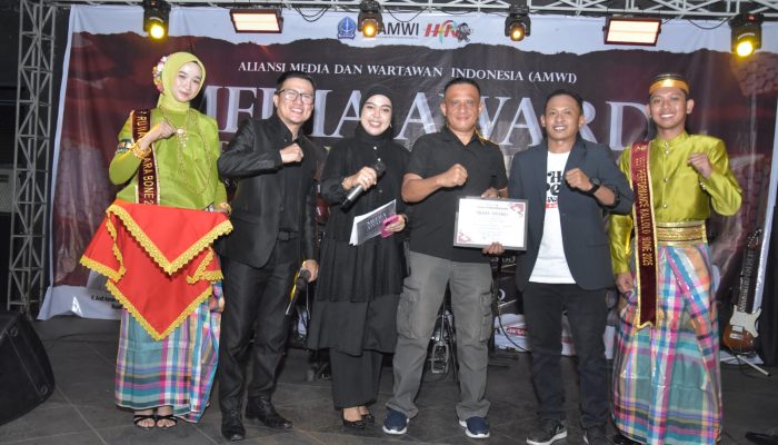 Dandim 1407 Bone Dianugerahi TNI Penggerak Ekonomi Desa di Media Award HPN 2026