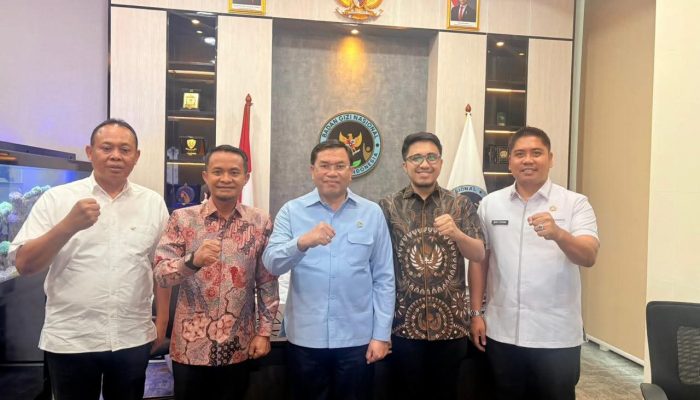 Hadapi 1.000 kilometer Jalan Rusak, Bupati Bone Jemput Bola ke Kementerian PU