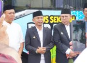Usai Salat Id, Bupati Bone dan Wabup Luncurkan Bus Sekolah BerAmal