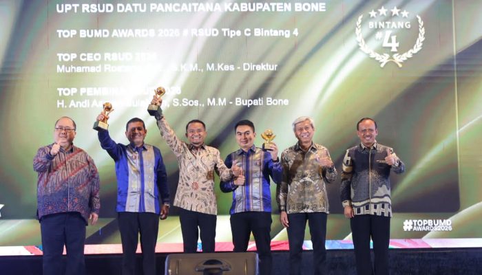 Direktur RSUD Pancaitana Muhammad Rostang Raih Top CEO, Bupati Bone Dinobatkan Top Pembina BUMD Award 2026