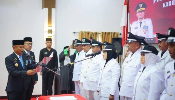 Bupati Bone Lantik Kades PAW, Tekankan Tata Kelola dan Persatuan