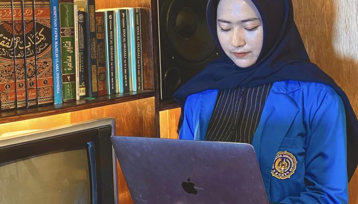 Ketergantungan AI di Kalangan Mahasiswa: Solusi Cerdas atau Ancaman bagi Kemampuan Berpikir Kritis?